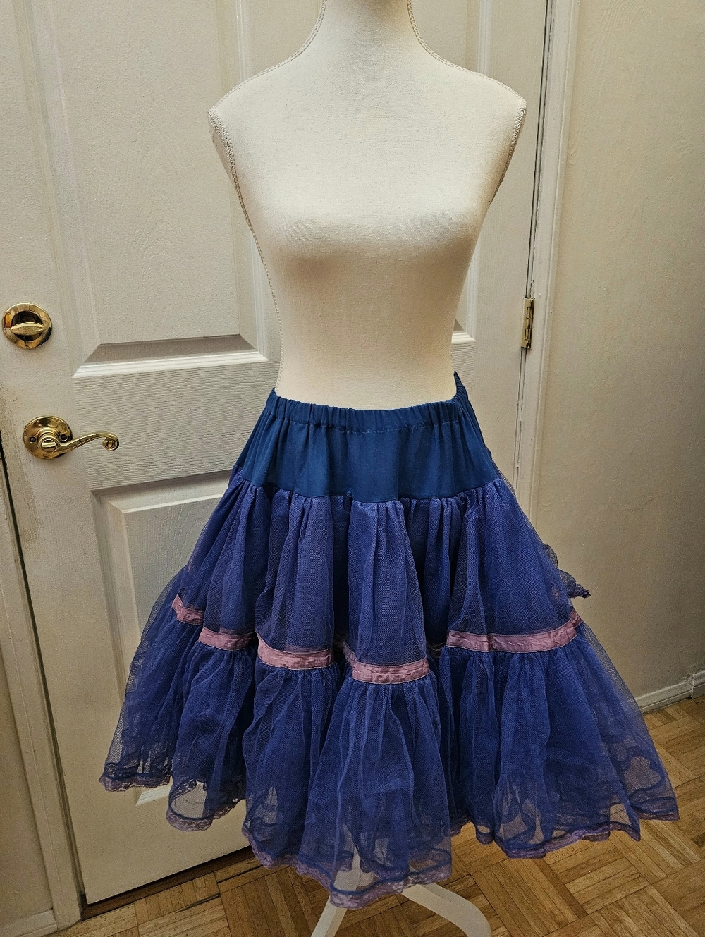 Vintage MONA of Hollywood Blue Purple Crinoline Petticoat Tulle Full Lace Skirt
